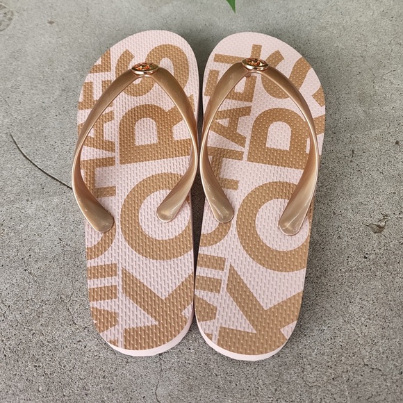 Michael Kors Womens Sandals Blush Pink/ Bronze. Size 8M - Picture 4 of 5